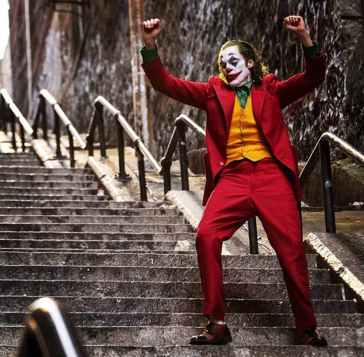 Dancing Joker Joaquin Phoenix