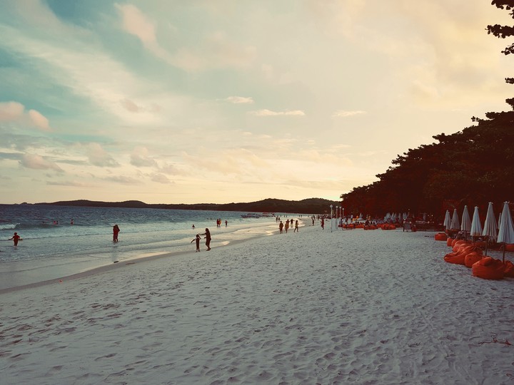 kosamet white sand beach