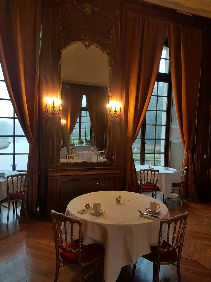 French Hotel Castle