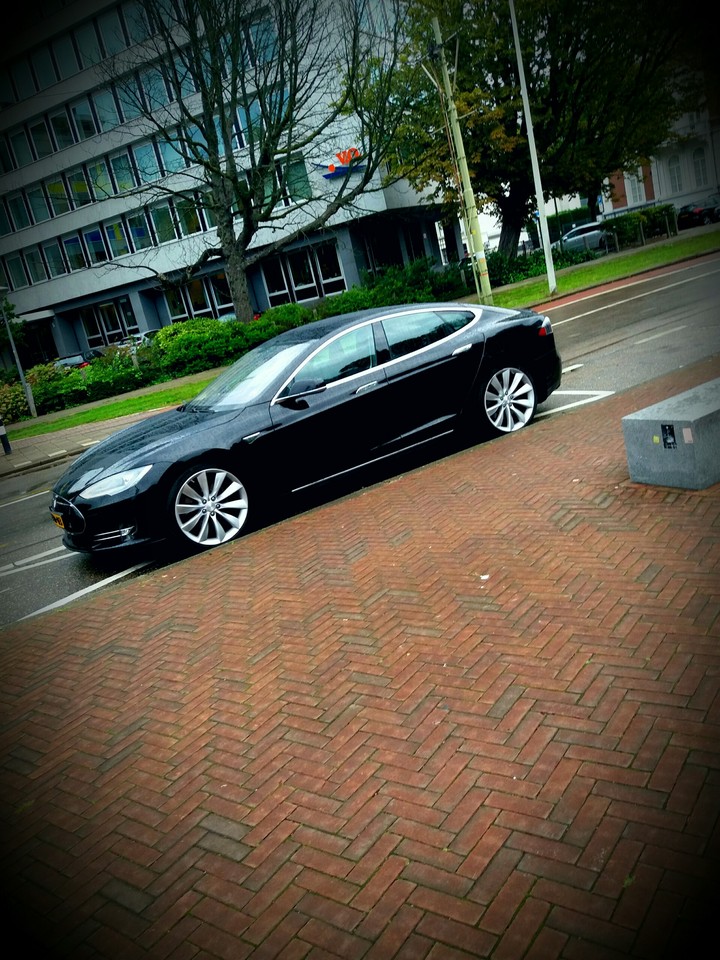 tesla model s