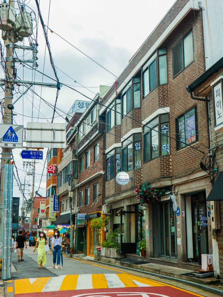 서촌의 한 도로