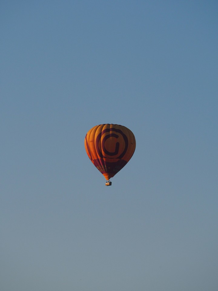 hot air balloon