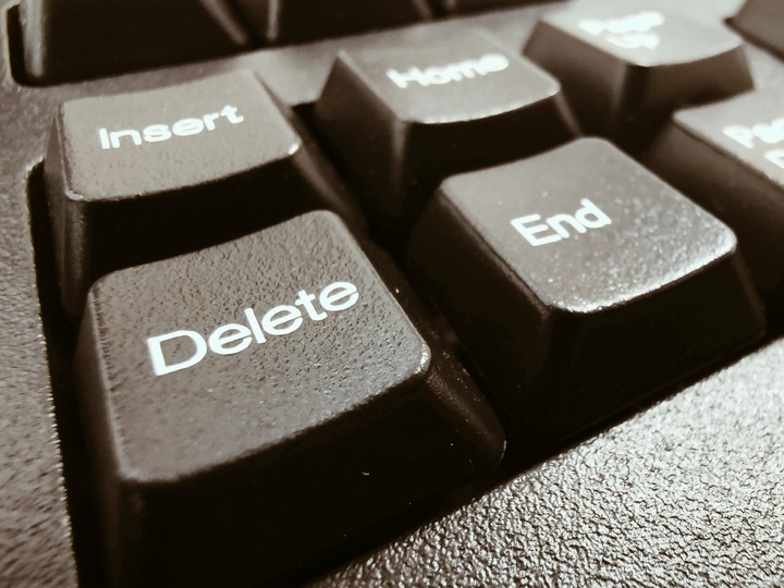 DELETE