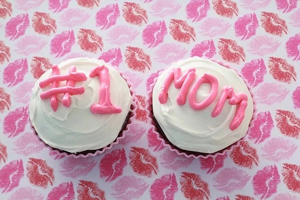 #1 Mom － cupcakes & kisses