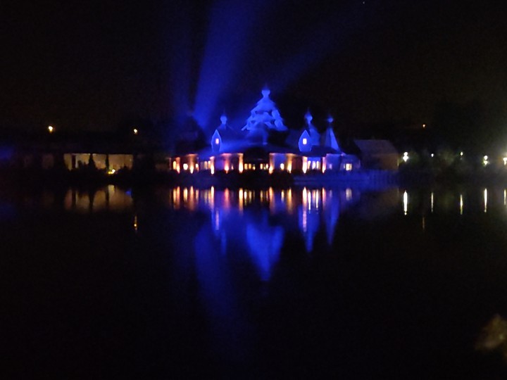 Paridaīsa in Halloween
