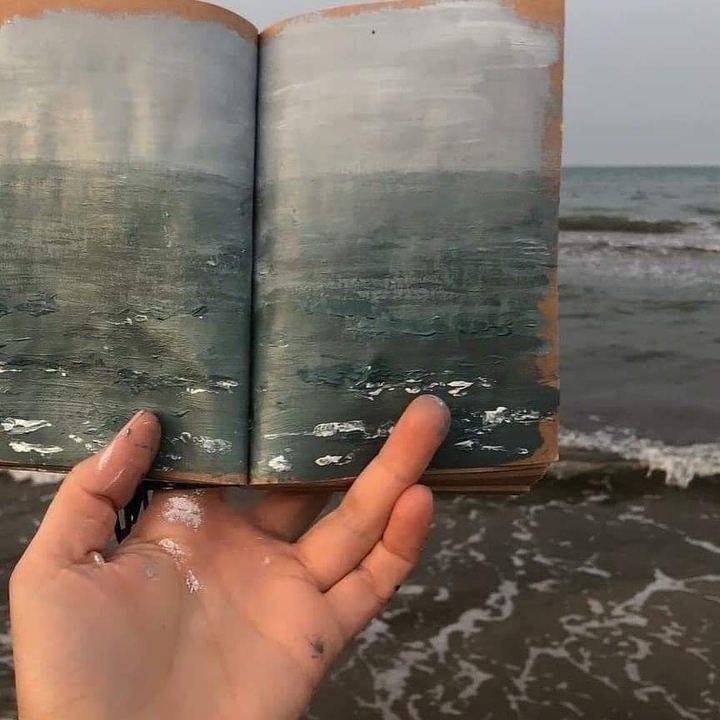 Sea in hand