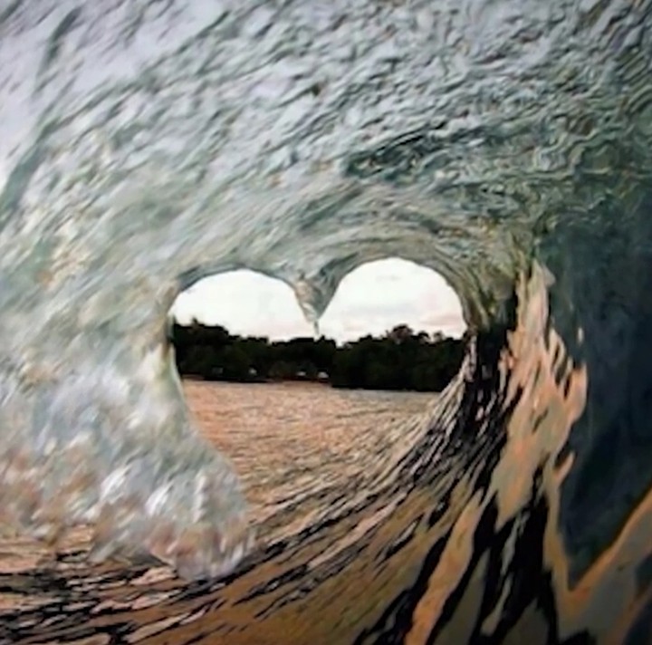 wave