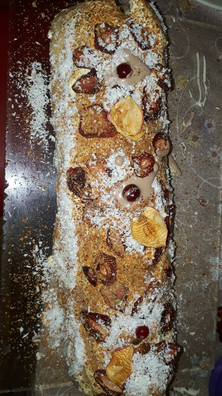 Тортик с  вишней и яблоками