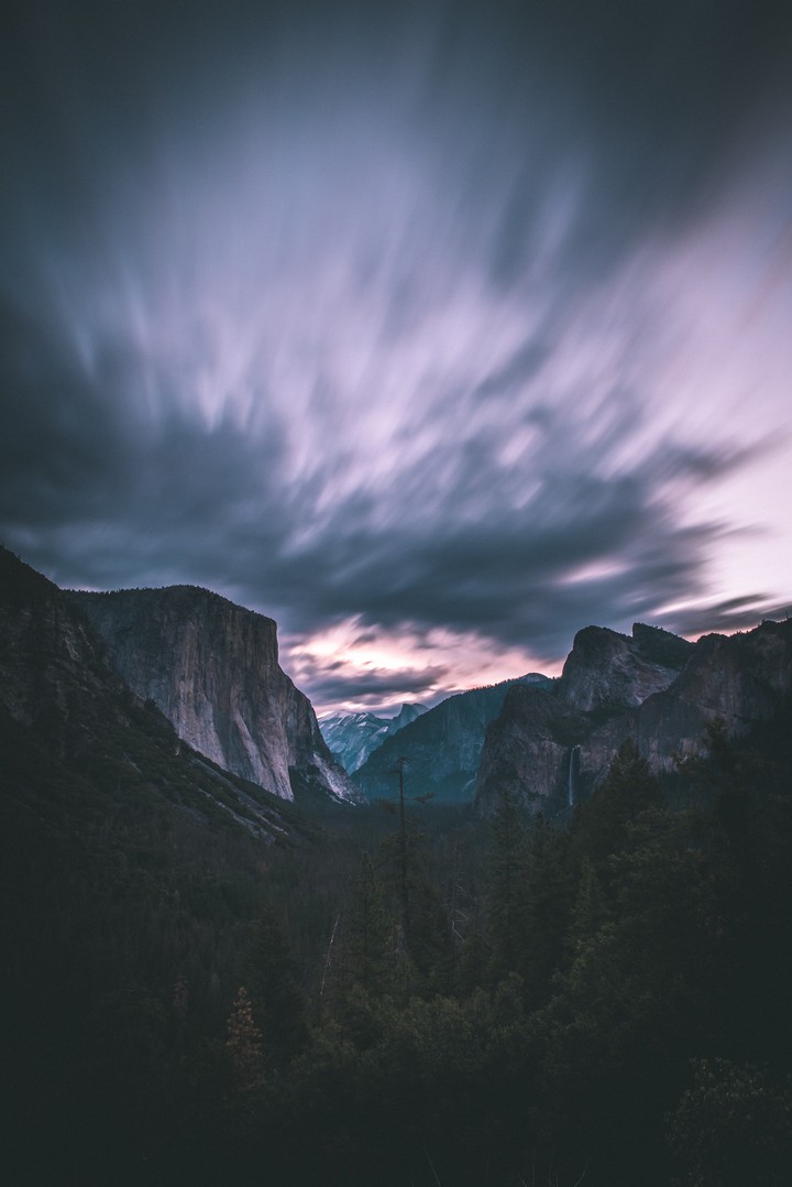 Flying Clouds