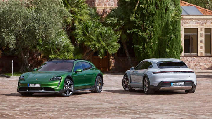 Porsche Taycan Cross Turismo