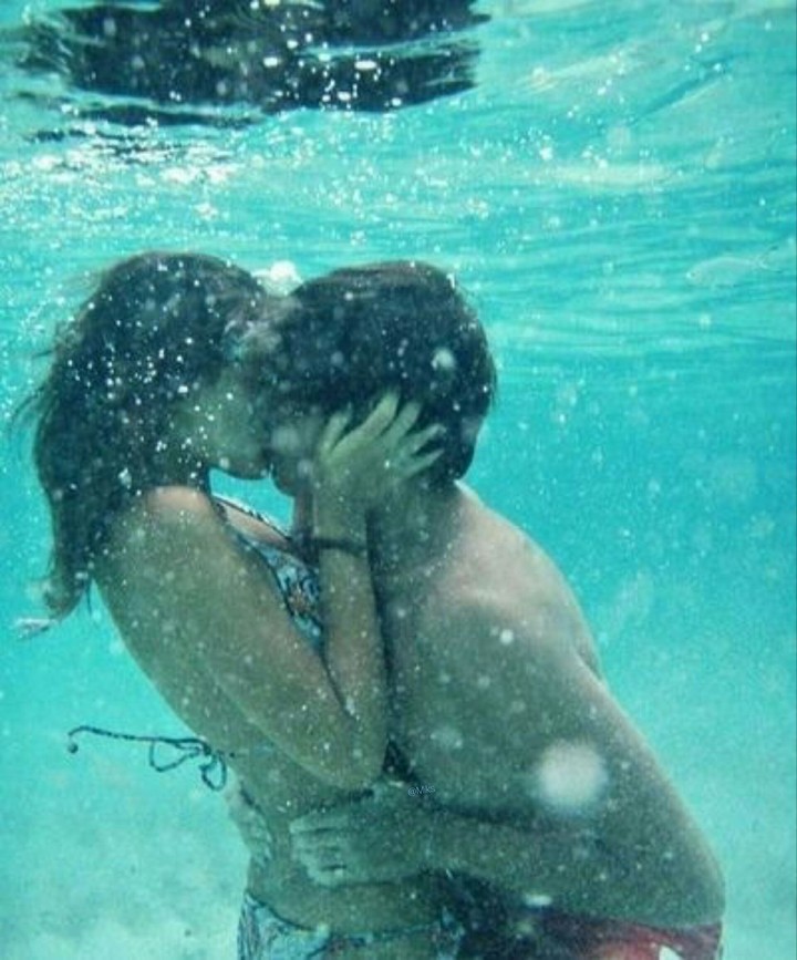 kiss