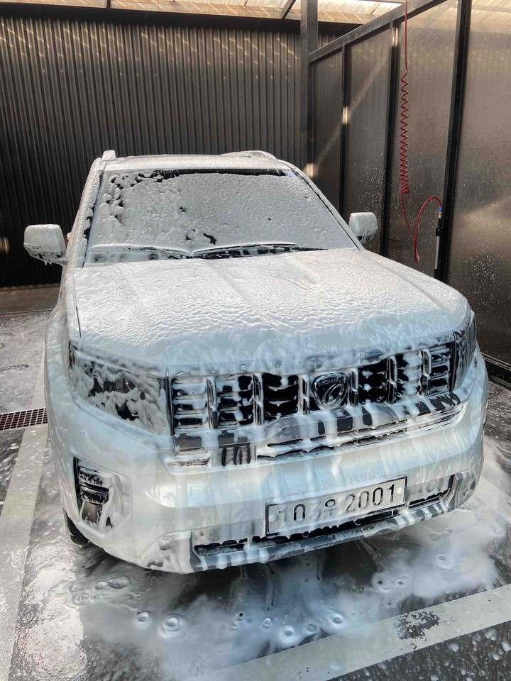 My car is washing