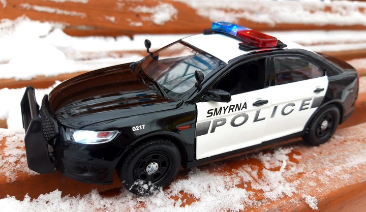ford police interceptor sedan 1/24