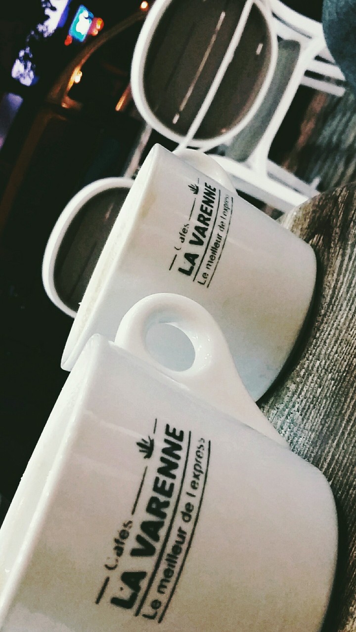 café