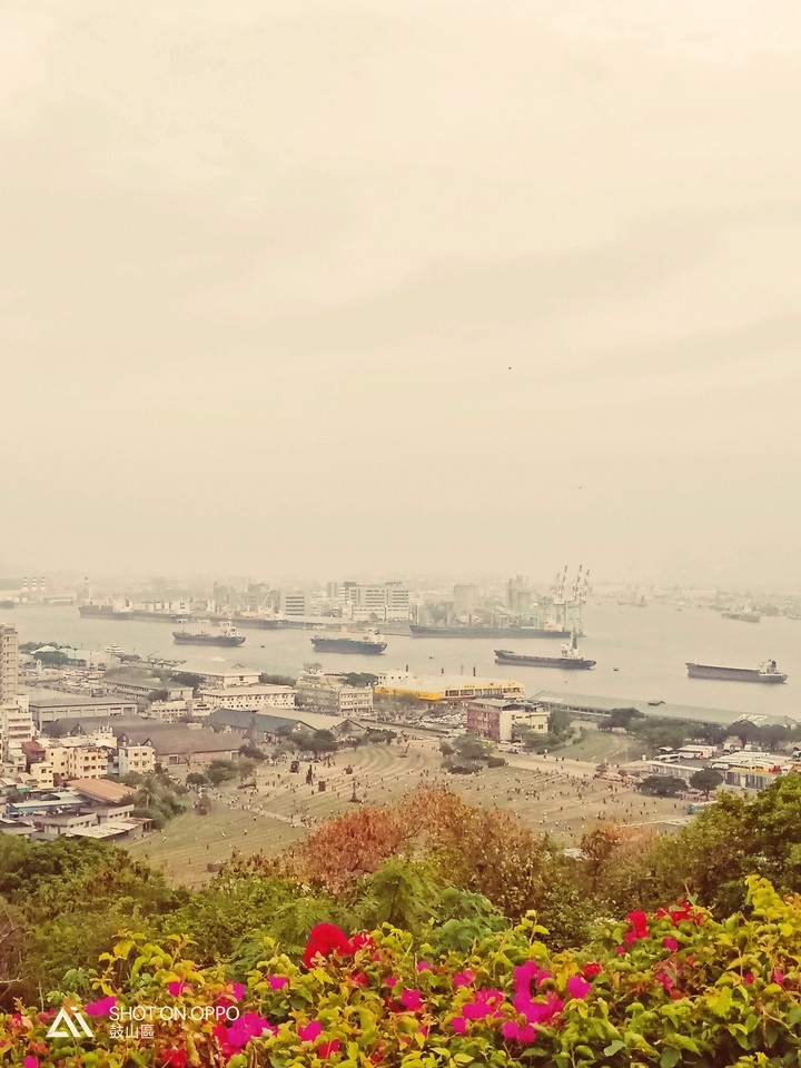 山下的美景