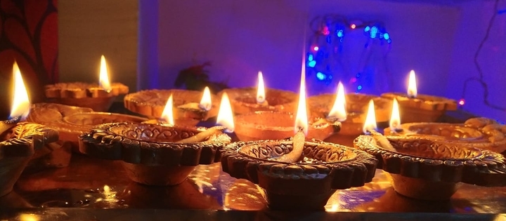 diyas