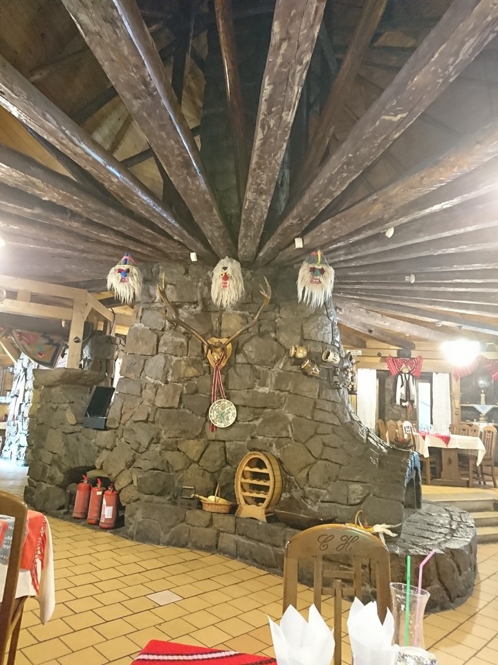 old tavern (Outlaws Hut)