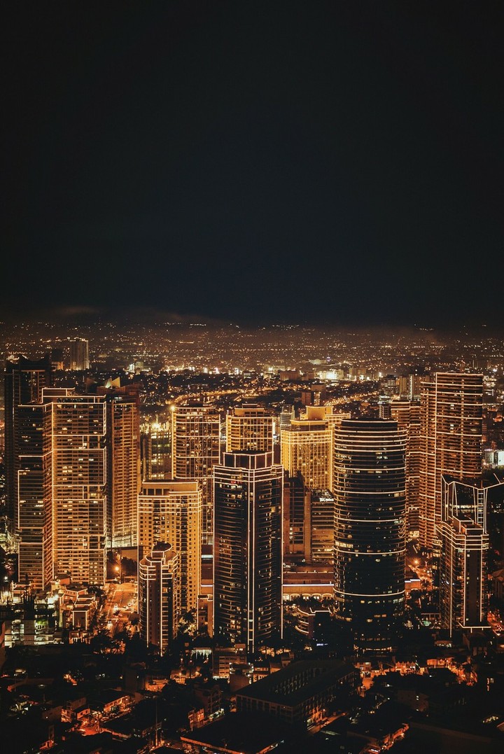 آسمان شهر در شب
