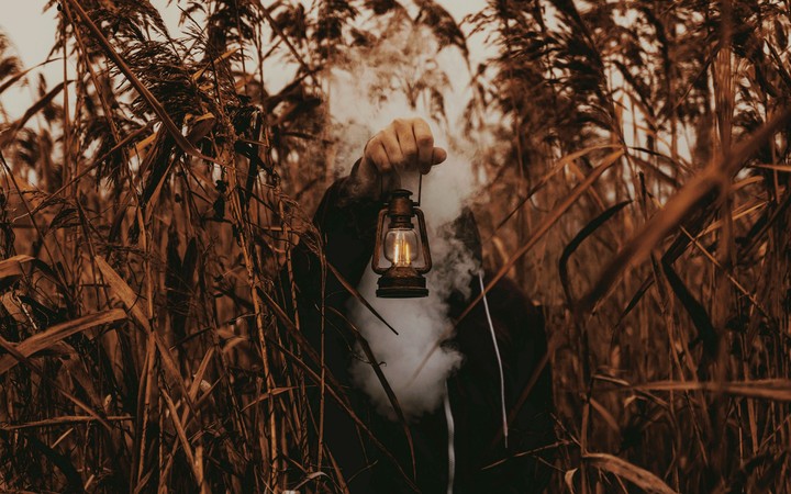 smokey man&lantern
