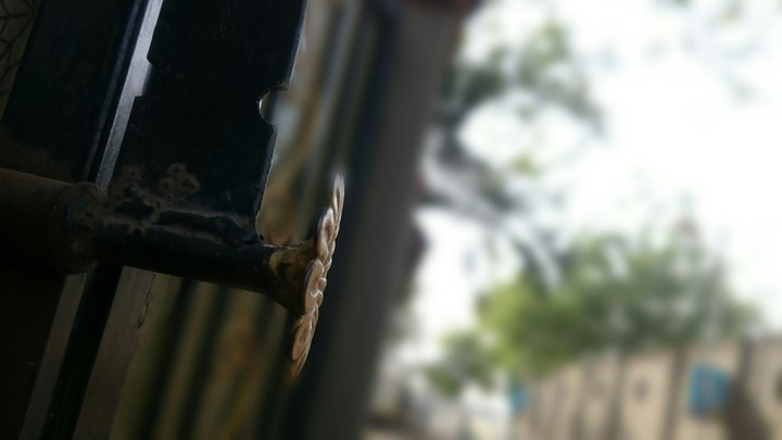 Gate