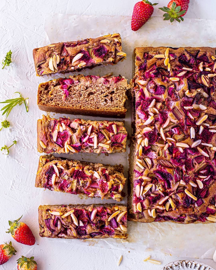rhubarb, strawberry and apple muffins bars