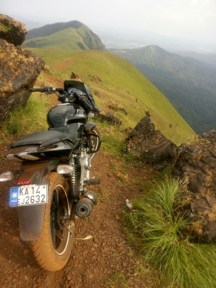 pulsar 180