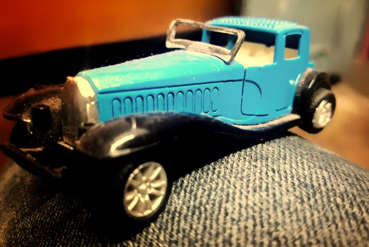 toy sports car
