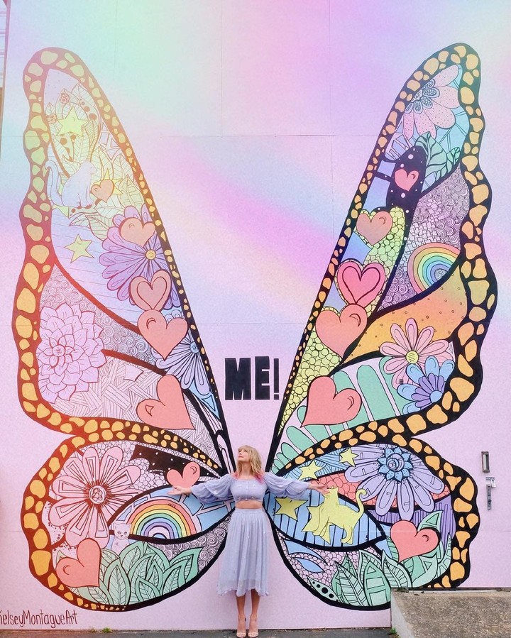 Taylor swift me