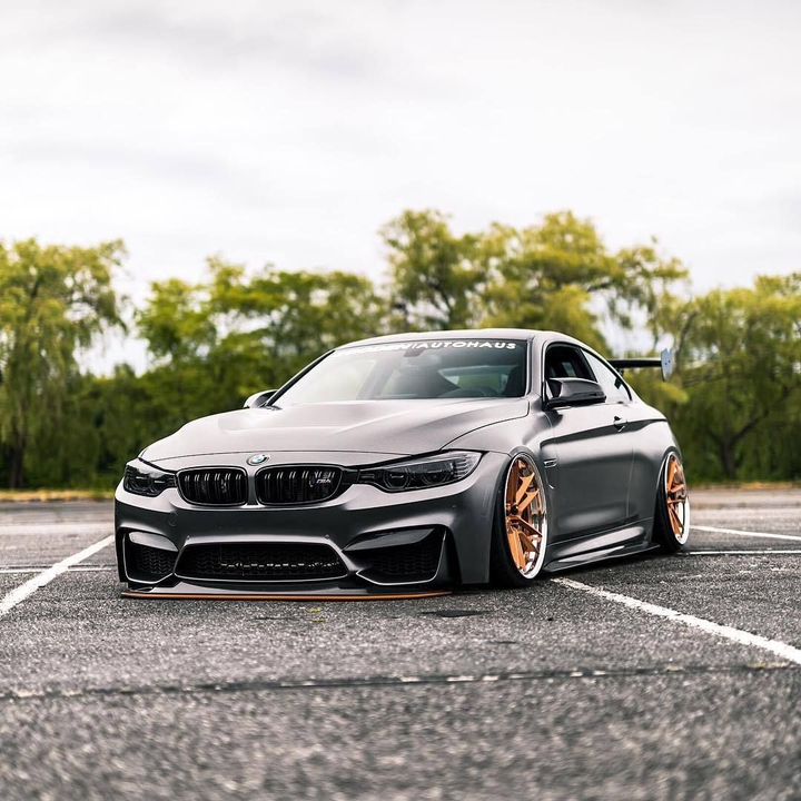 bmw m4 bilder hochkant
