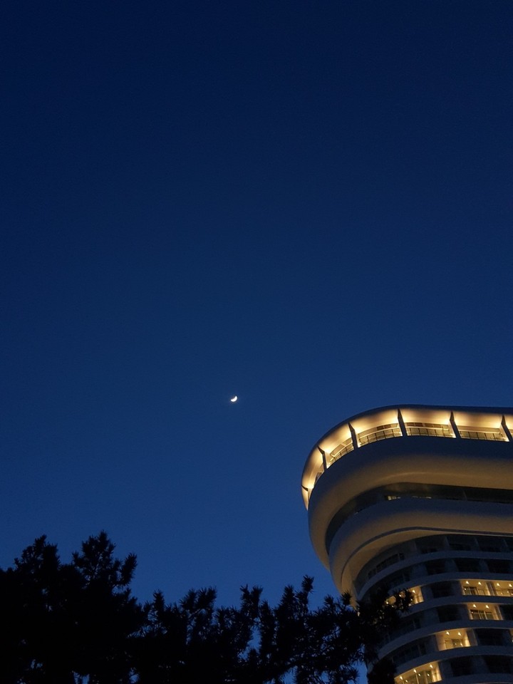 Gangneung Gyeongpo skybay hotel