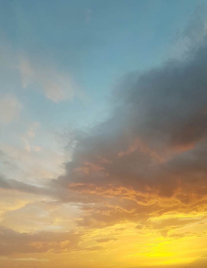 غروب رنگین