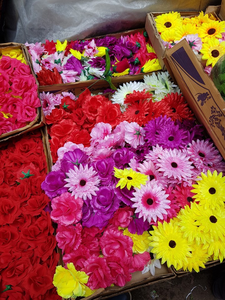 artificial flowers