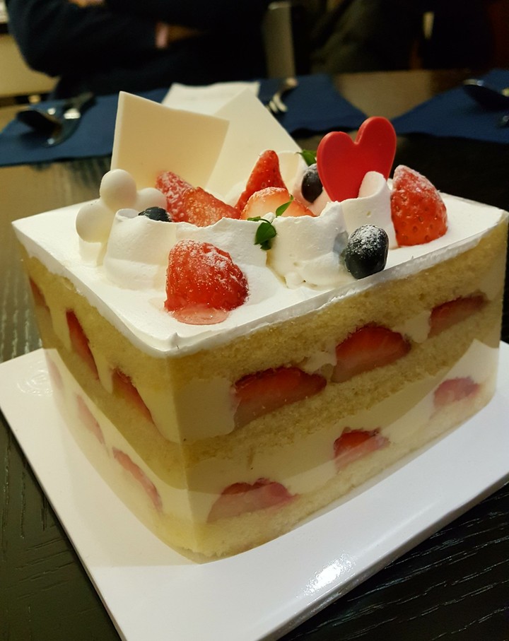 berry cake