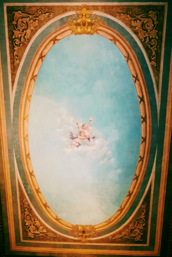 Le ciel.