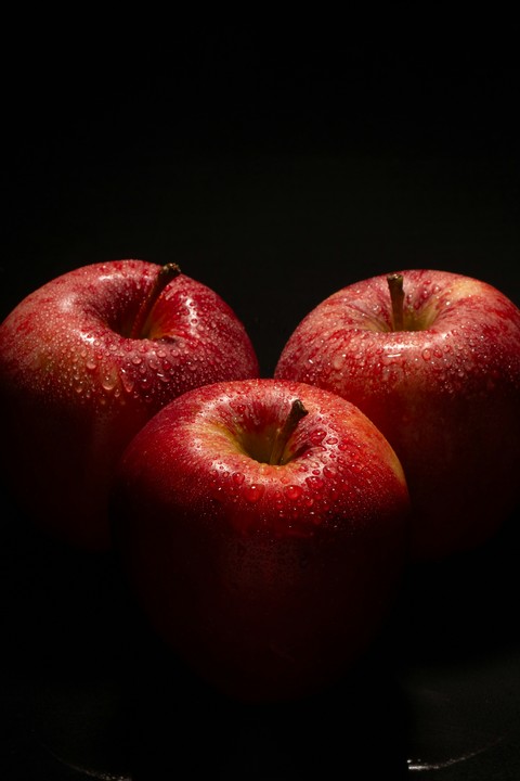 Red, pomme