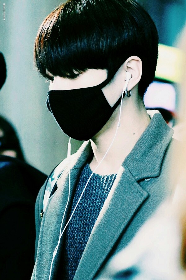 Pale skin, dark mask