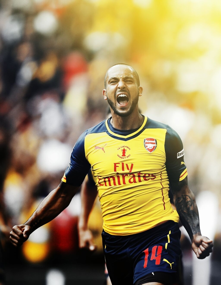 Theo Walcott in FA cup final 2015 after scoring a goal! ❤