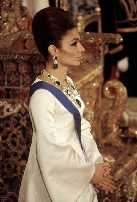 farah pahlavi