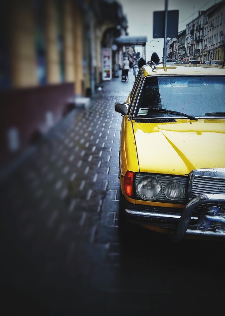 yellow car