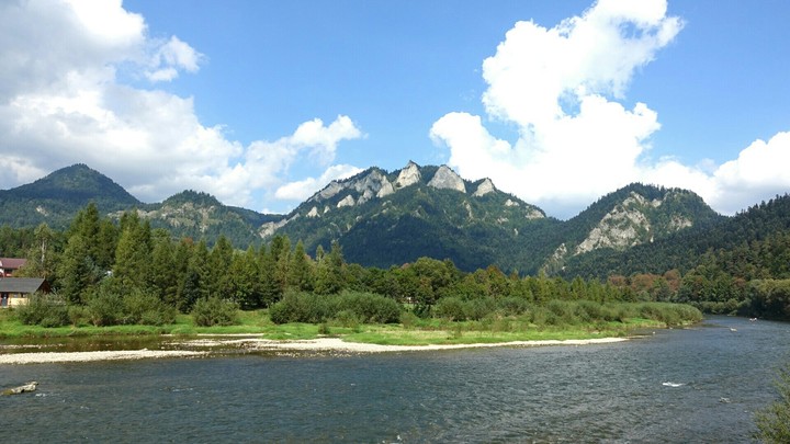 Trzy korony mountain