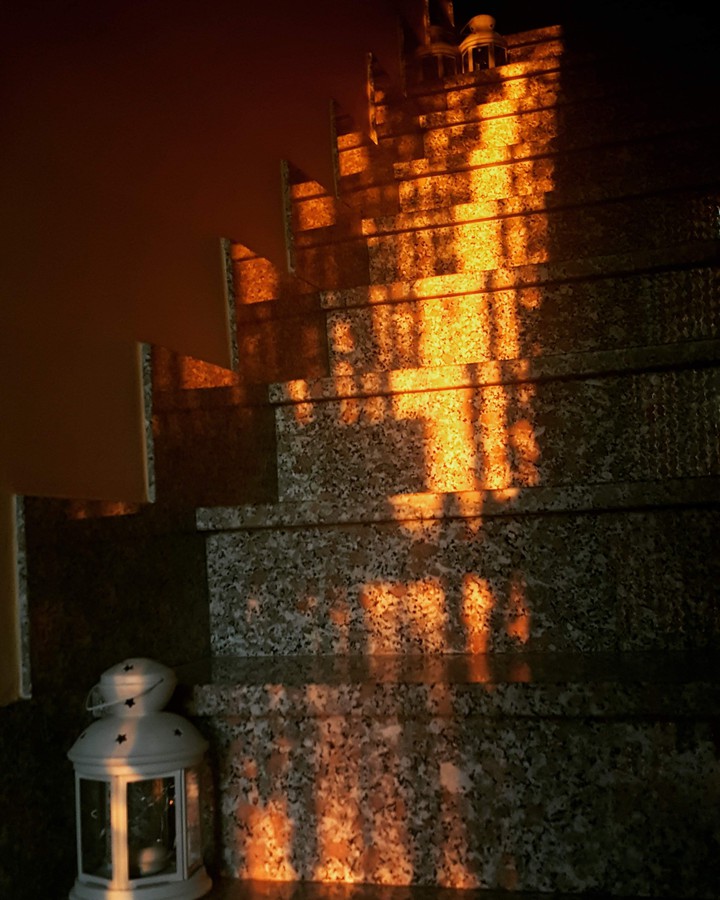 luci al tramonto