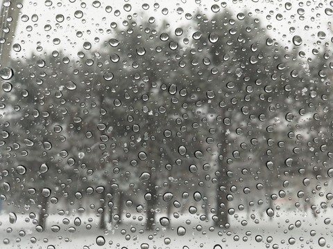 снег