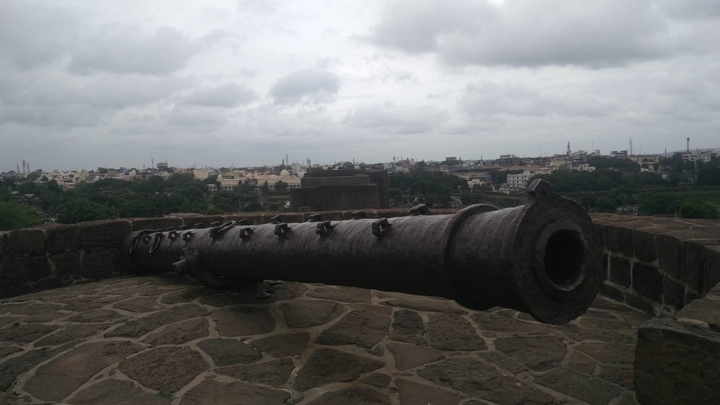 Fort defense cannon