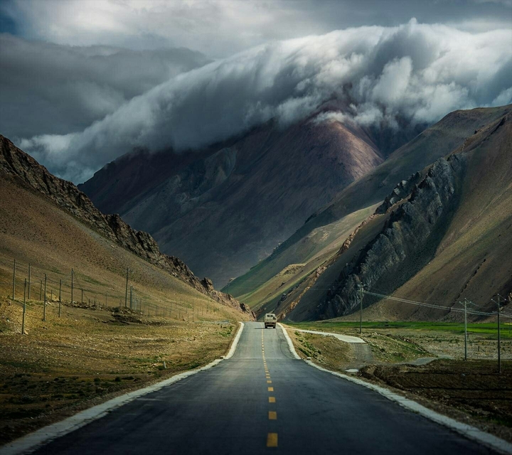 mountain valley road