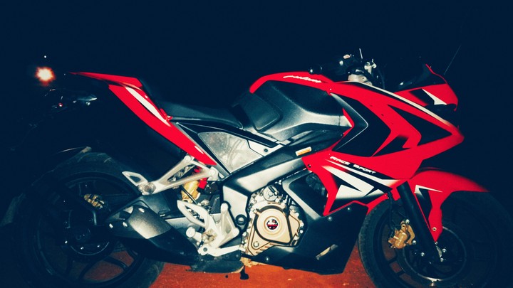 Pulsar rs 200