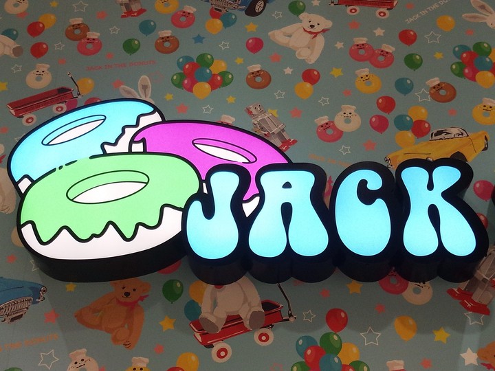 JACK IN THE DONUTS