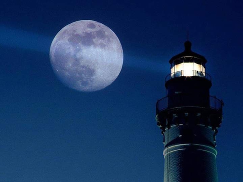 Luna y faro ❤️