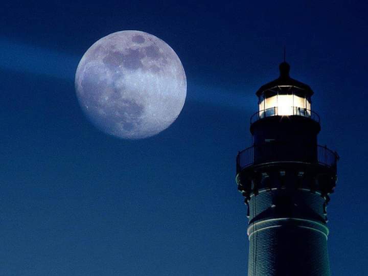 Luna y faro ❤️