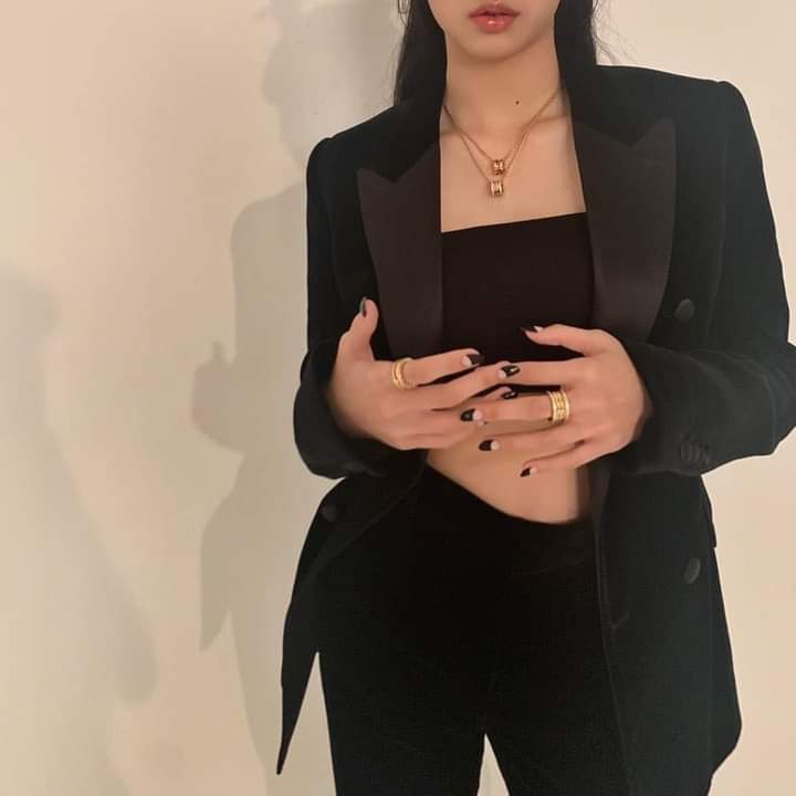 201212 [IG] lalalalisa_m : LISA