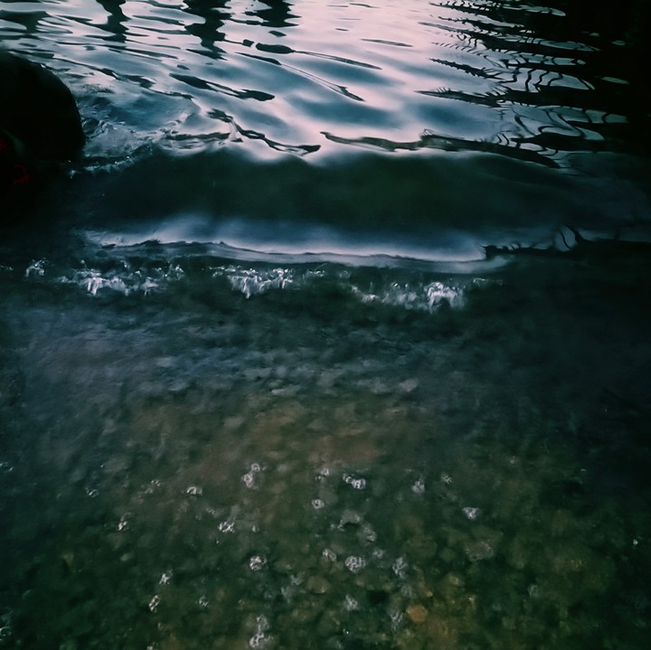 вода
